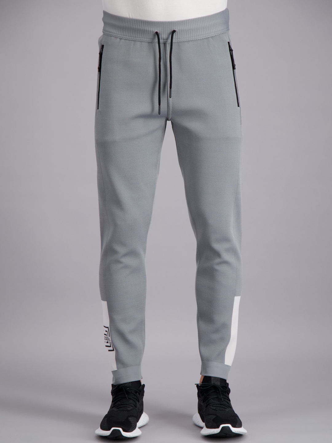 

FREESOUL Men Grey Solid Track Pant