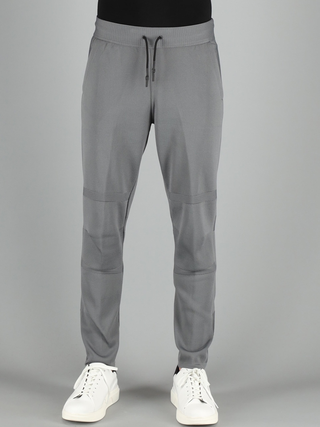 

FREESOUL Men Grey Solid Regular Fit Joggers