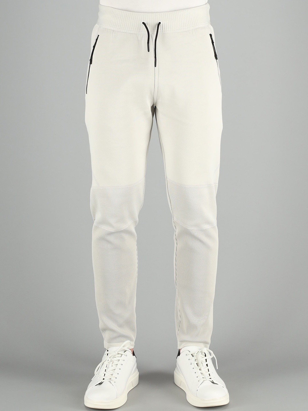 

FREESOUL Men Grey Solid Track Pants