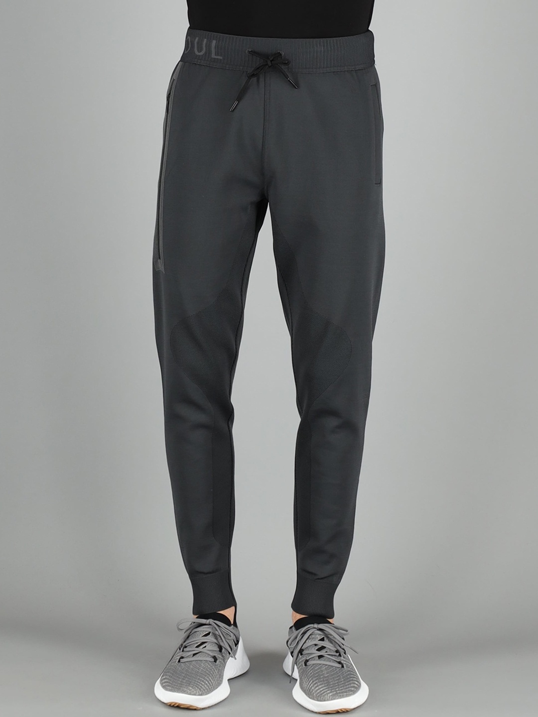 

FREESOUL Men Grey Solid Joggers
