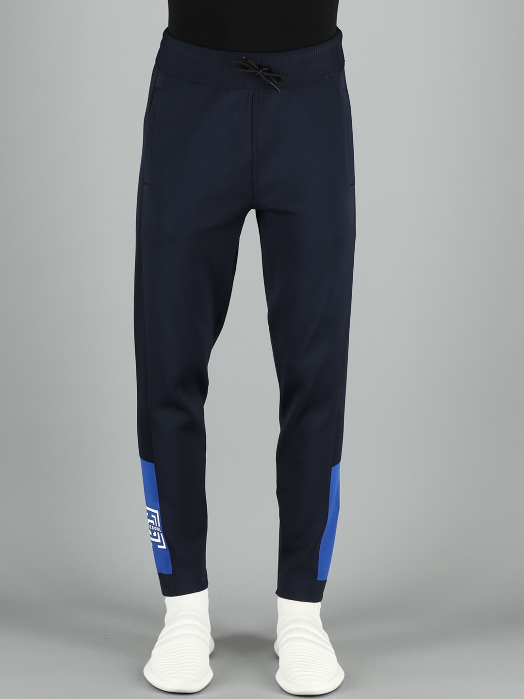 

FREESOUL Men Blue Solid Joggers