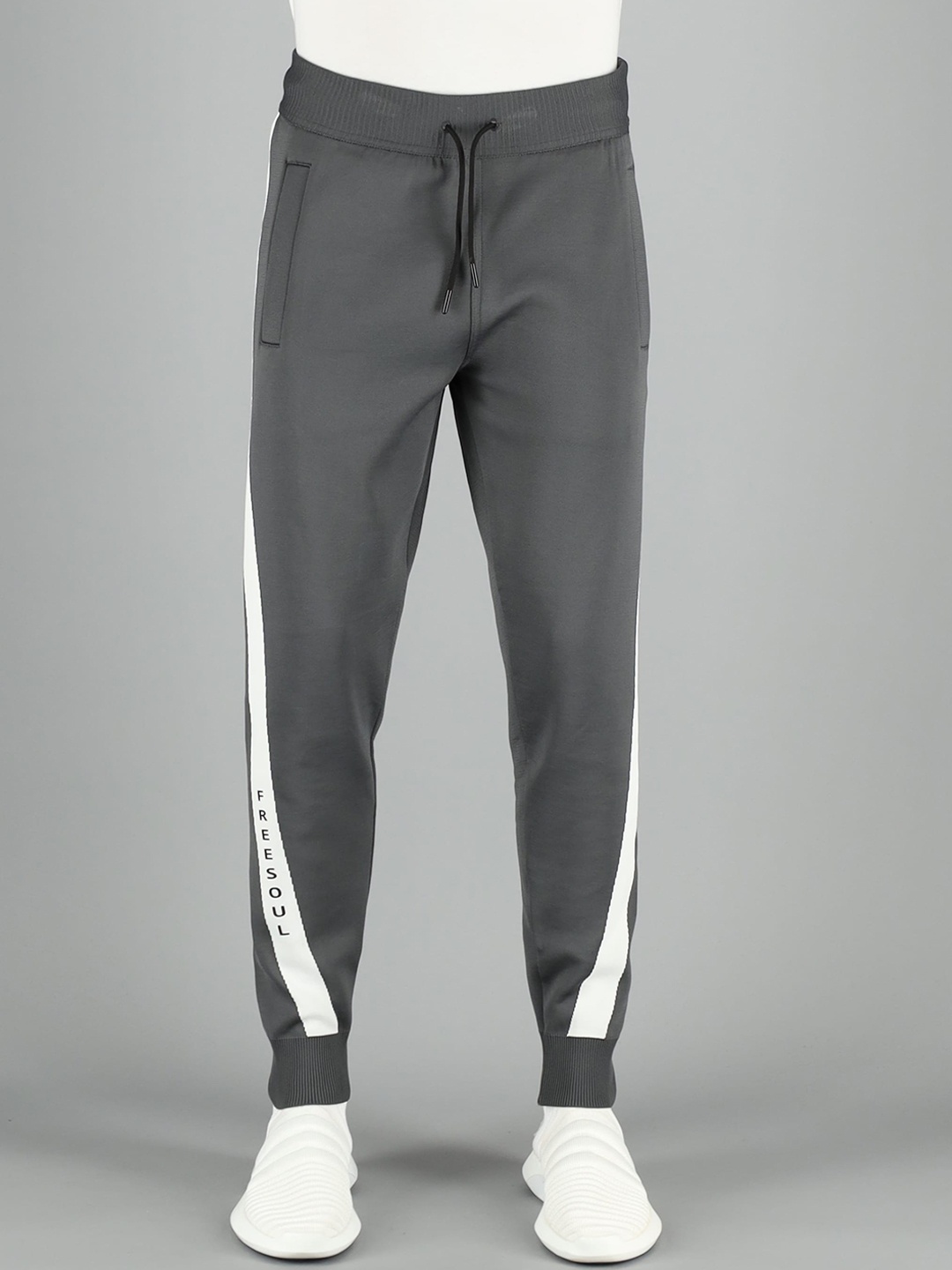 

FREESOUL Men Grey Solid Joggers