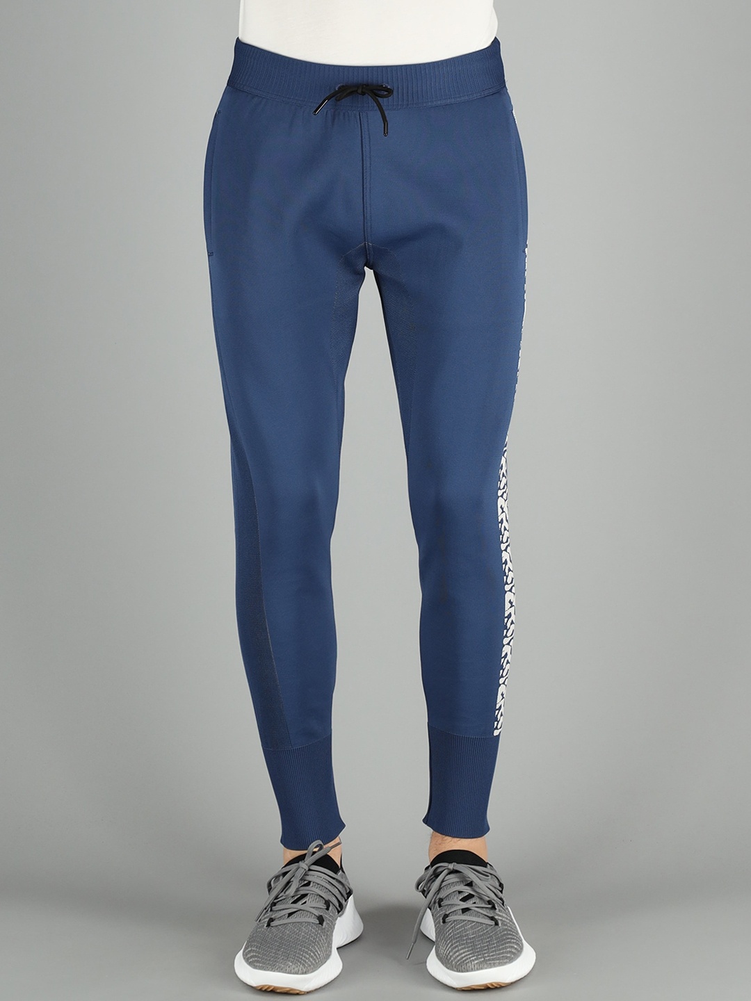 

FREESOUL Men Blue Solid Track Pants