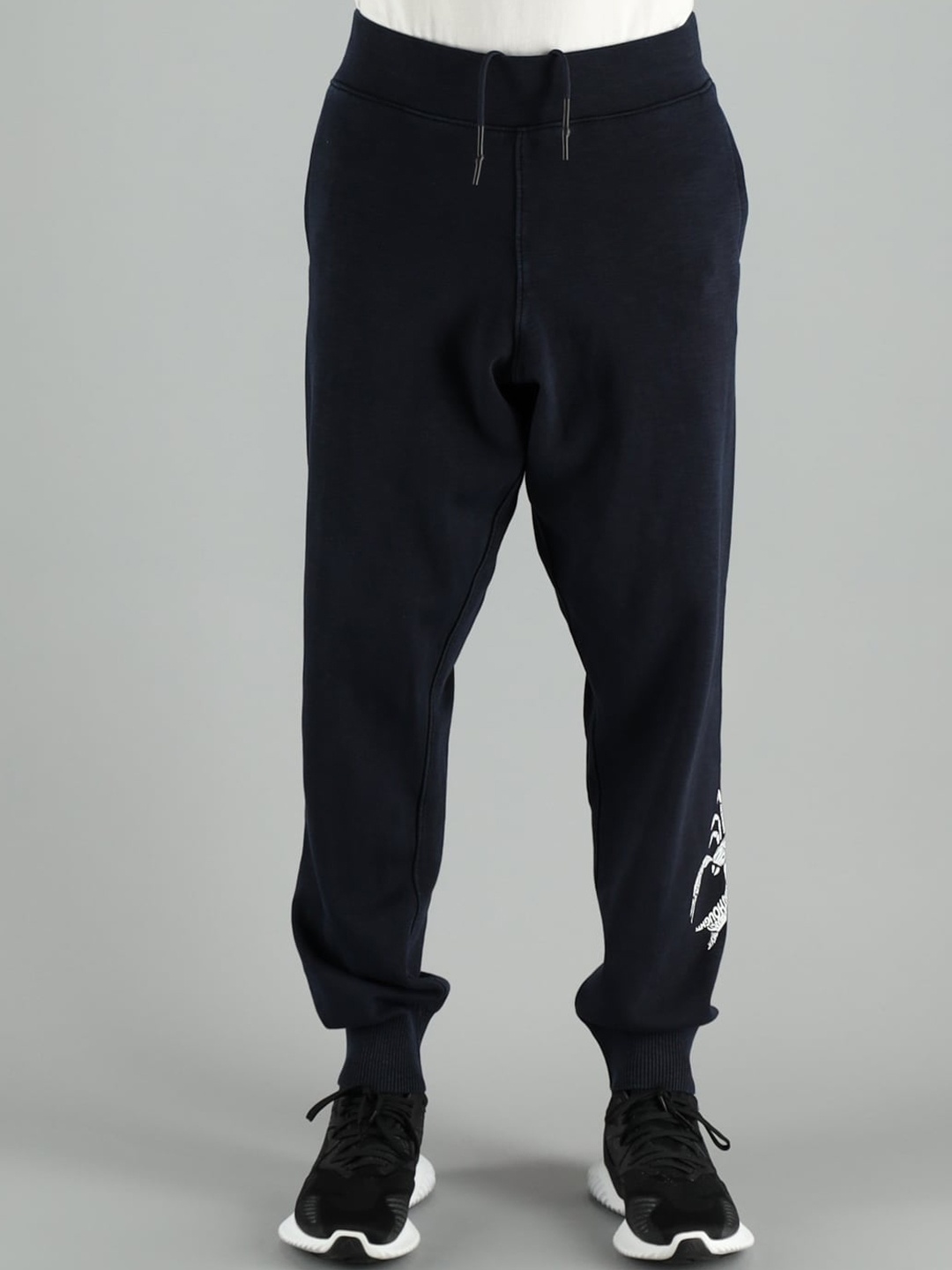 

FREESOUL Men Black Solid Joggers