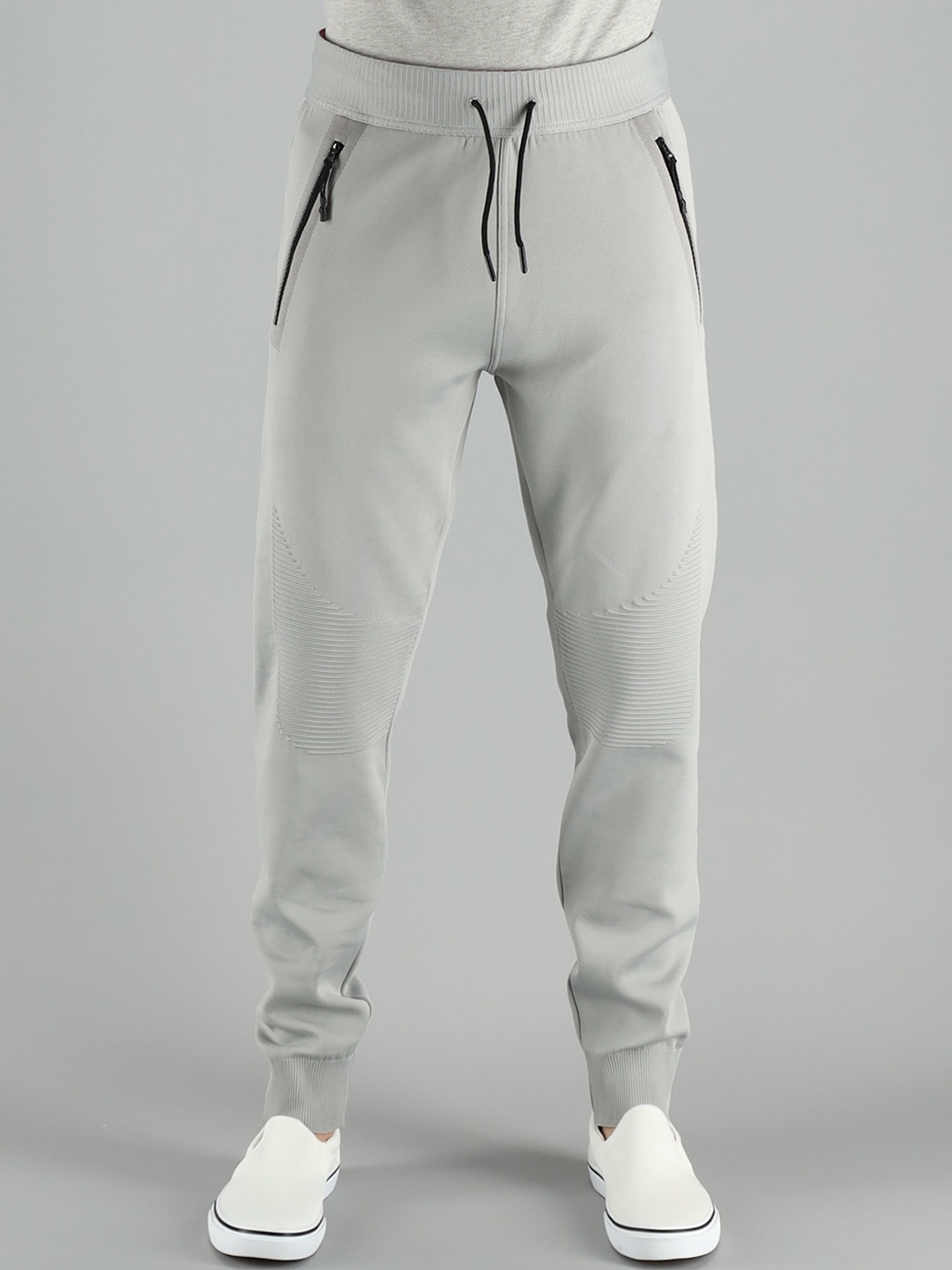 

FREESOUL Men Grey Solid Joggers