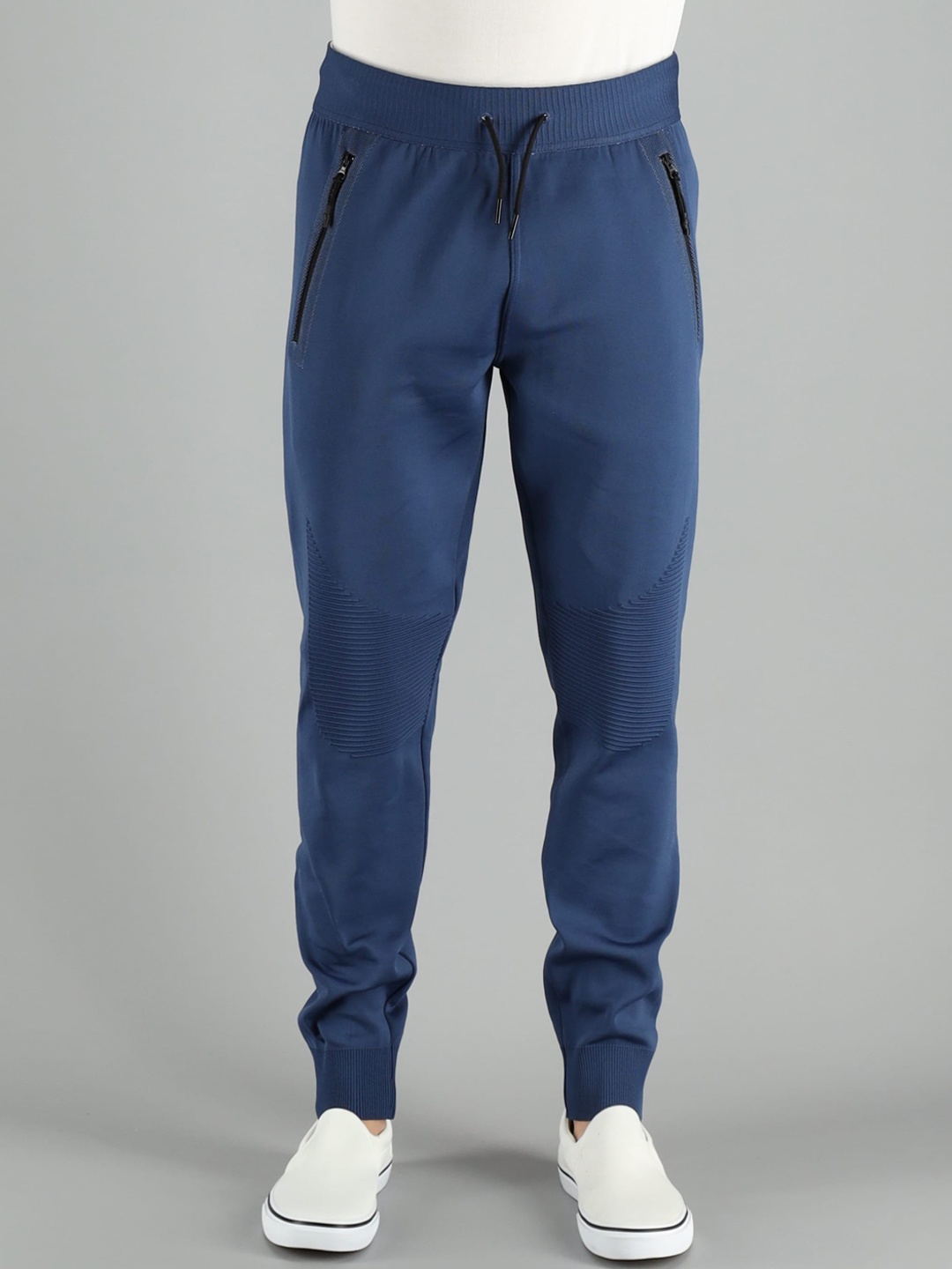 

FREESOUL Men Blue Solid Joggers