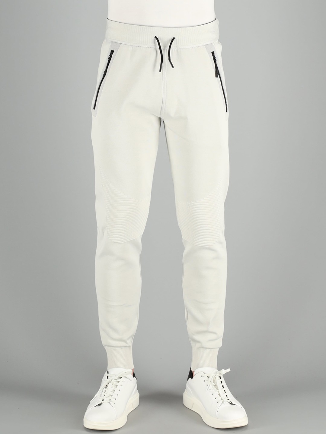 

FREESOUL Men Off White Solid Joggers