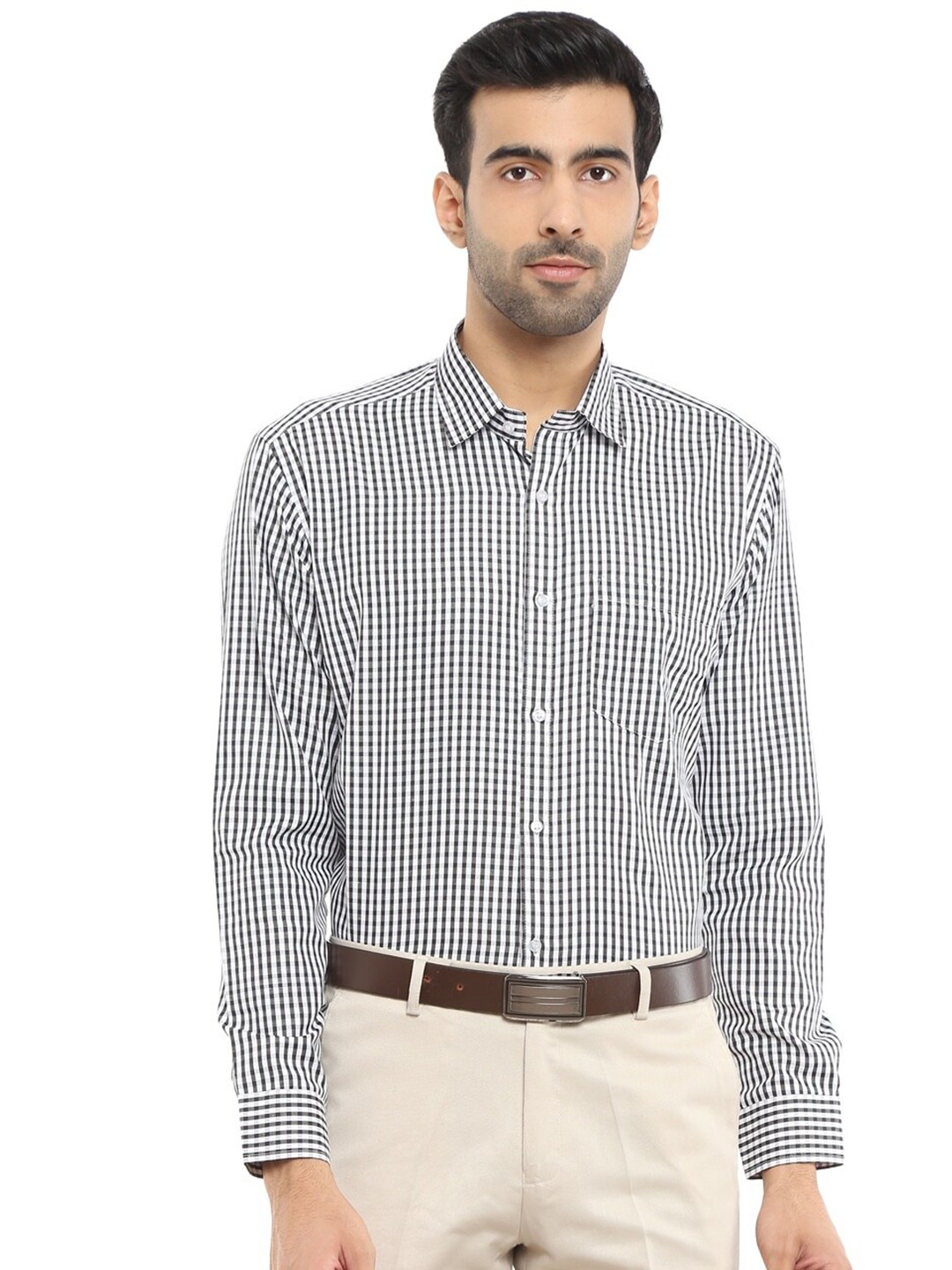 

V-Mart Men Black Classic Gingham Checks Checked Formal Shirt