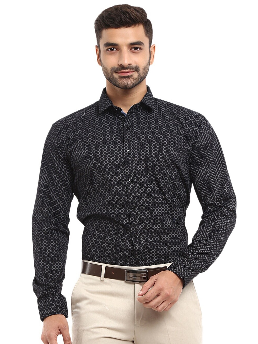 

V-Mart Men Black Classic Printed Cotton Casual Shirt