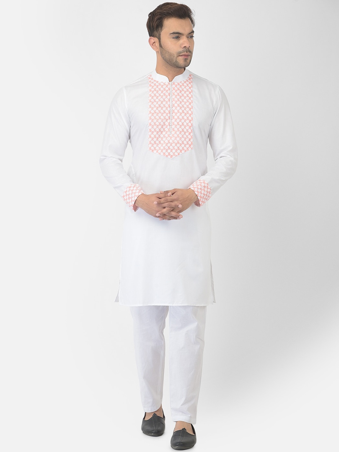 

DEYANN Men White Ethnic Motifs Embroidered Thread Work Pure Cotton Kurta with Pyjamas