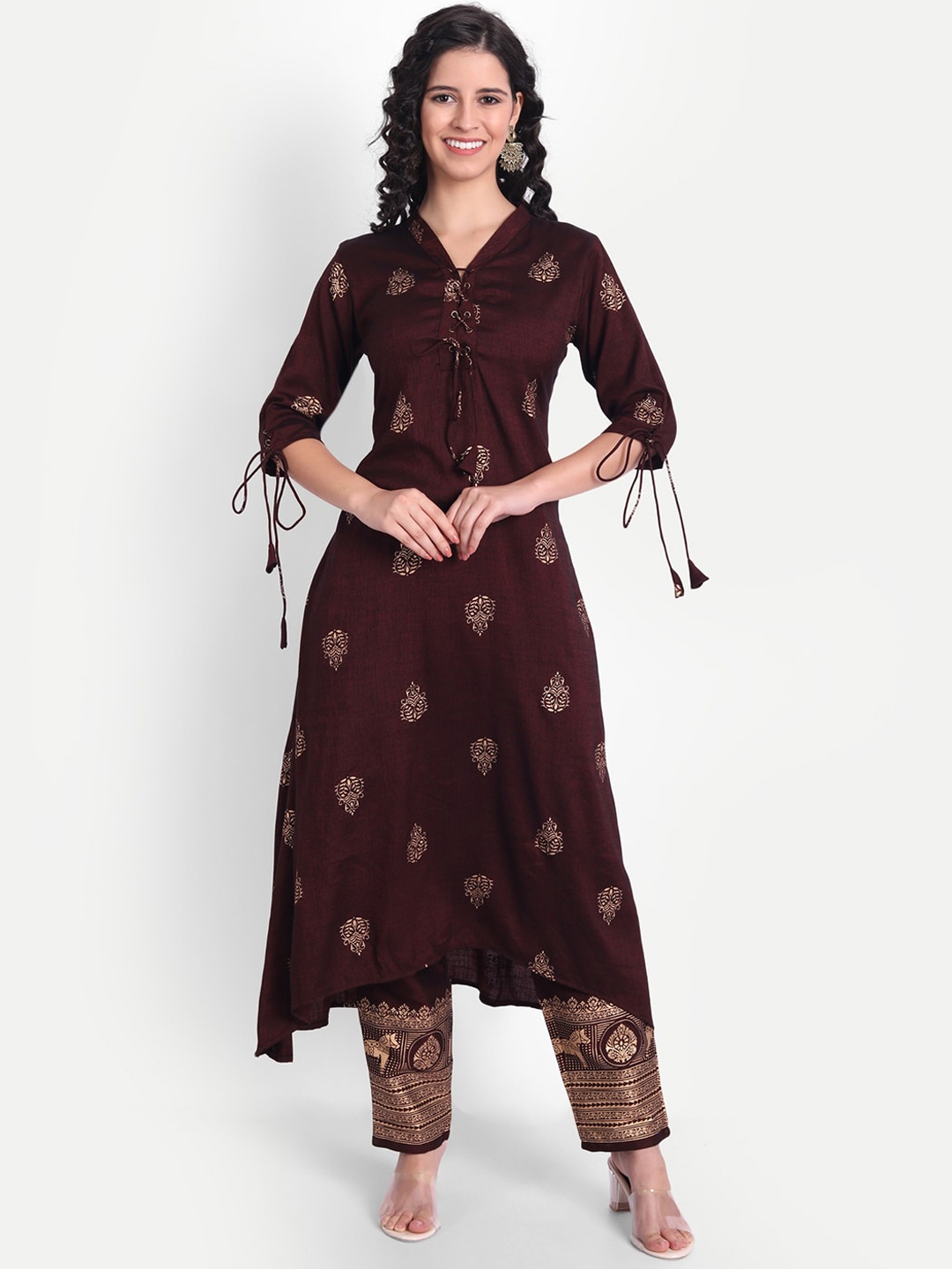 

V TRADITION Women Maroon Floral Printed Kurta with Trousers