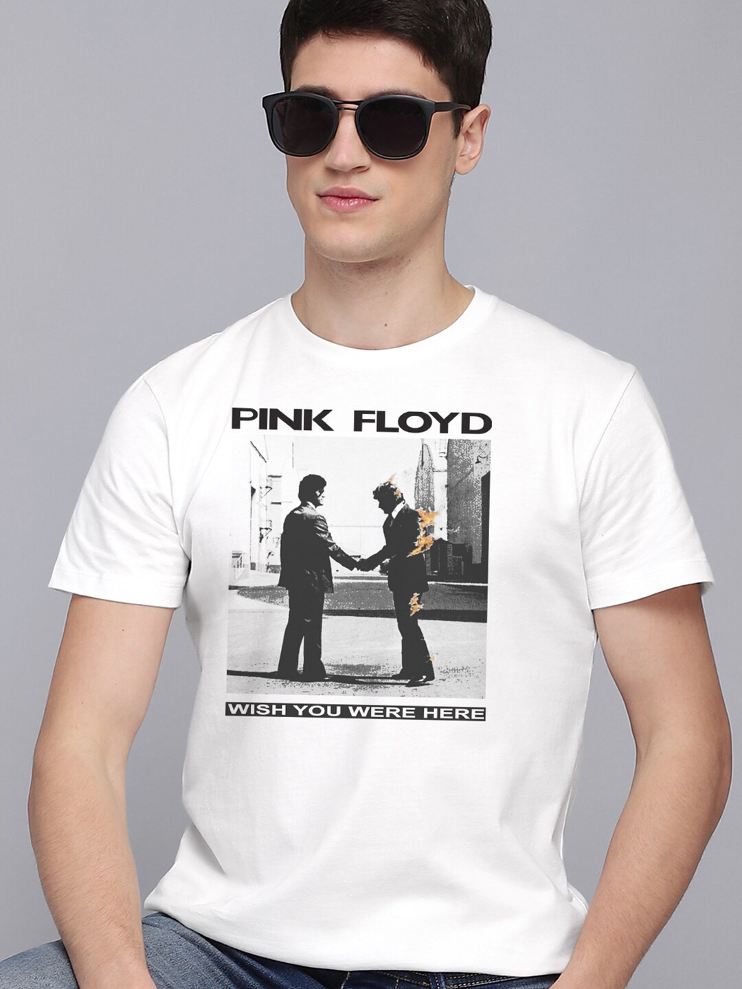 

Free Authority Men White Pink Floyd Featured Printed Cotton T-shirt