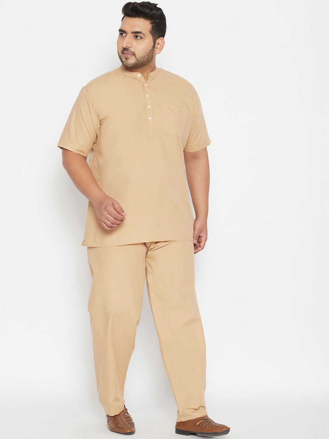 

VASTRAMAY PLUS Men Brown Kurta with Pyjamas
