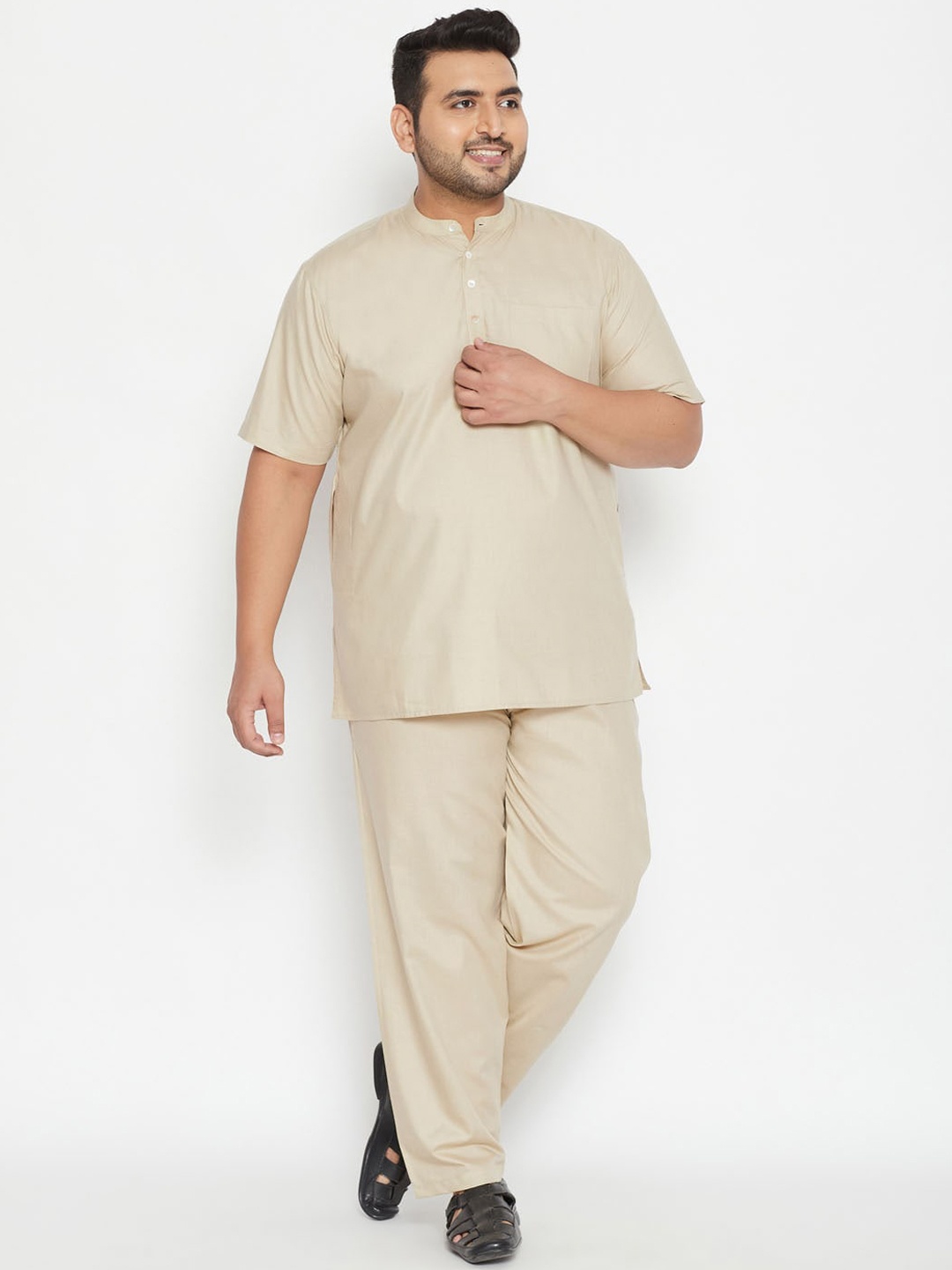 

VASTRAMAY PLUS Men Beige Kurta with Pyjamas