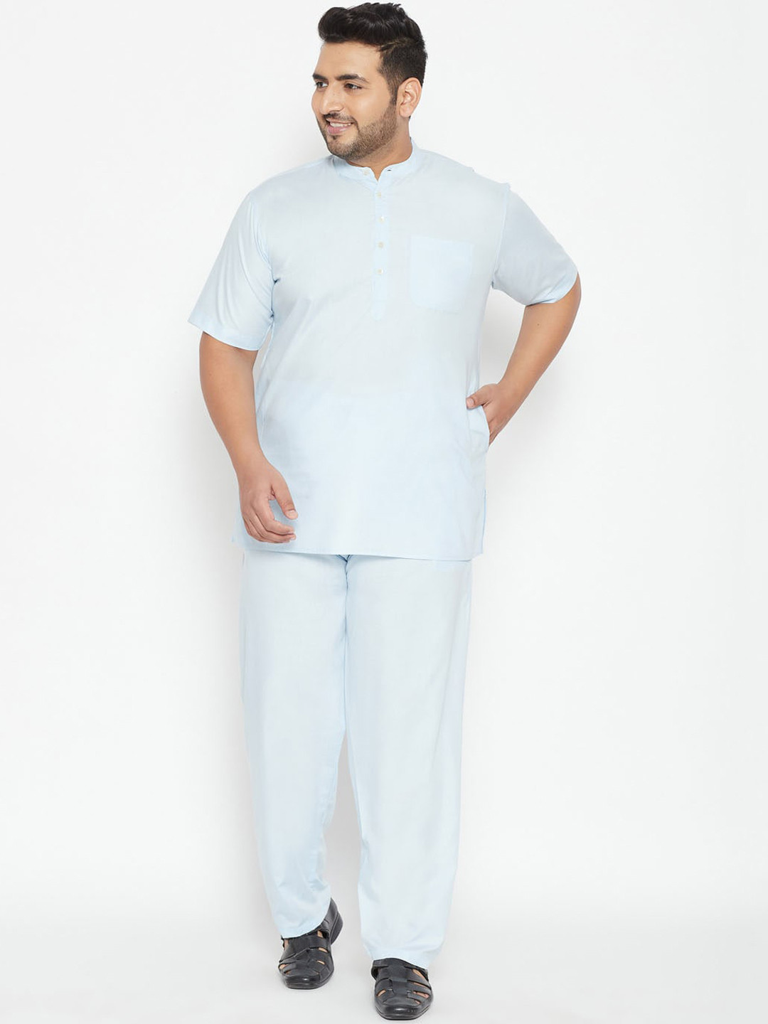 

VASTRAMAY PLUS Men Blue Short Kurta with Pyjamas