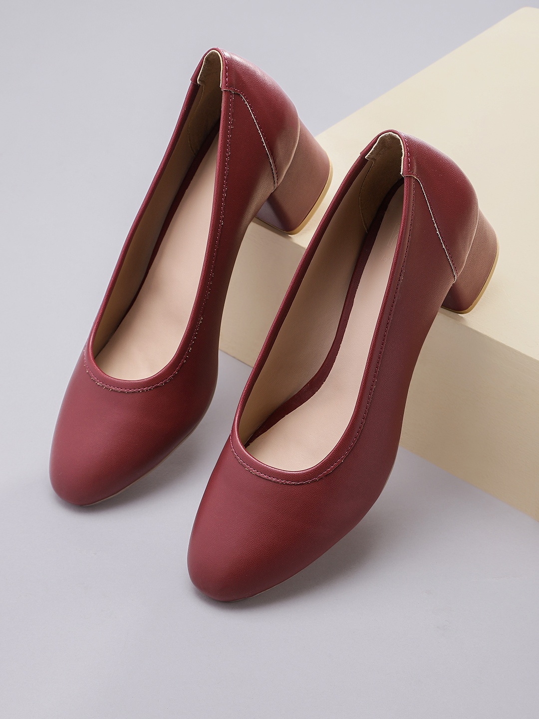 

her by invictus Block Pumps, Maroon