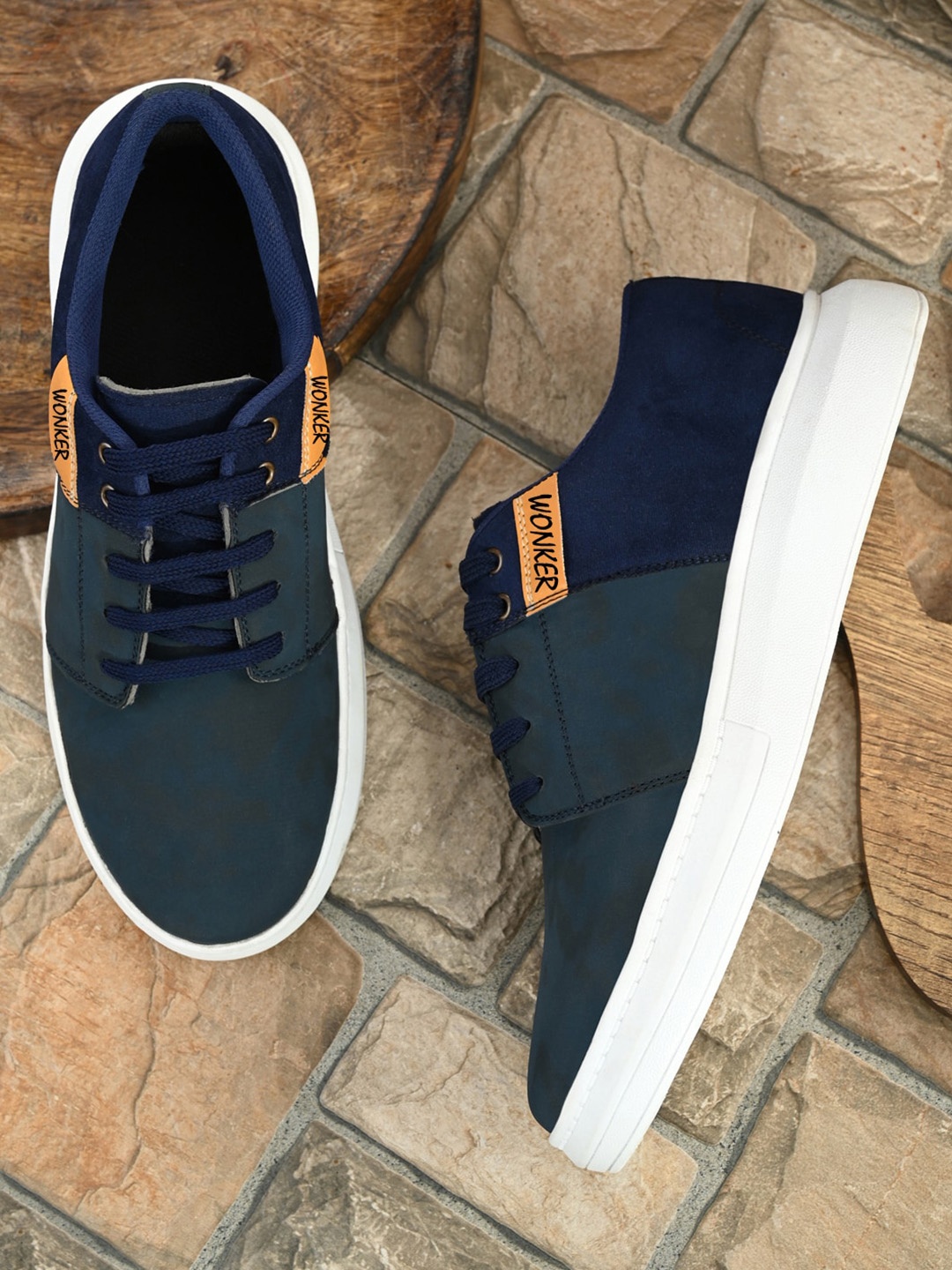 

mr.wonker Men Blue Textured Sneakers