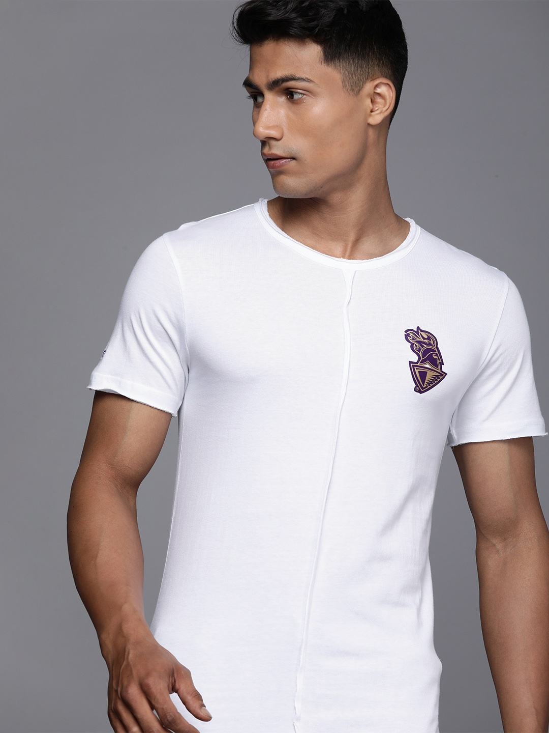 

WROGN ACTIVE Men White Applique Slim Fit T-shirt