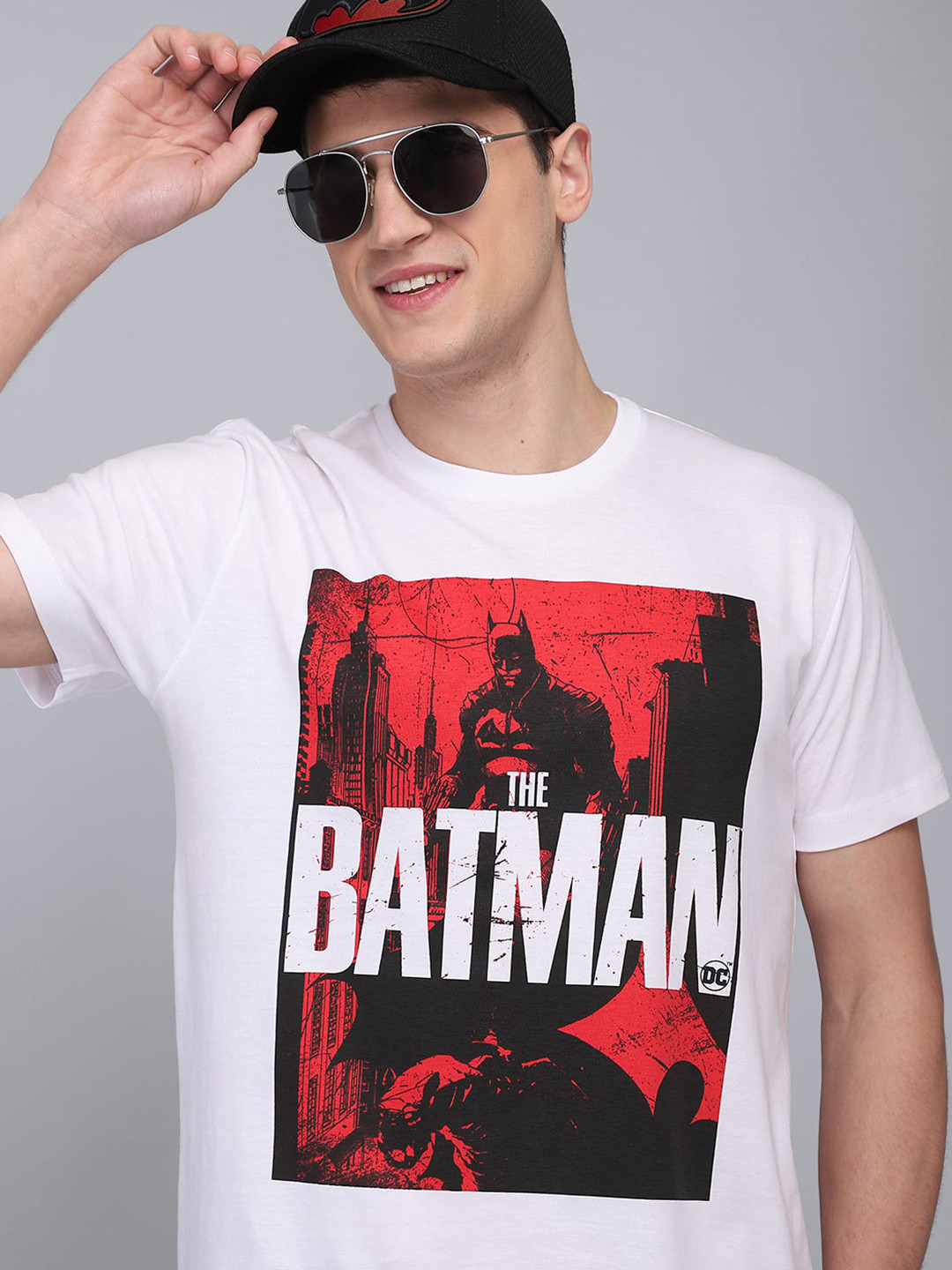 

Free Authority Men White Batman Printed Extended Sleeves T-shirt