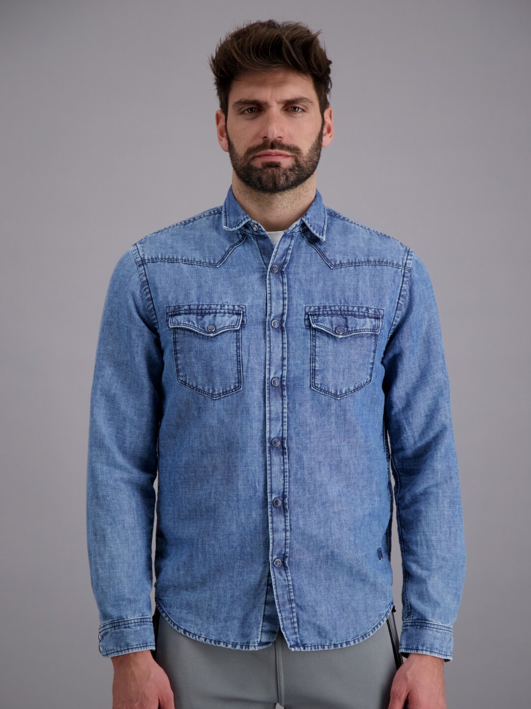 

FREESOUL Men Blue Denim Faded Casual Shirt