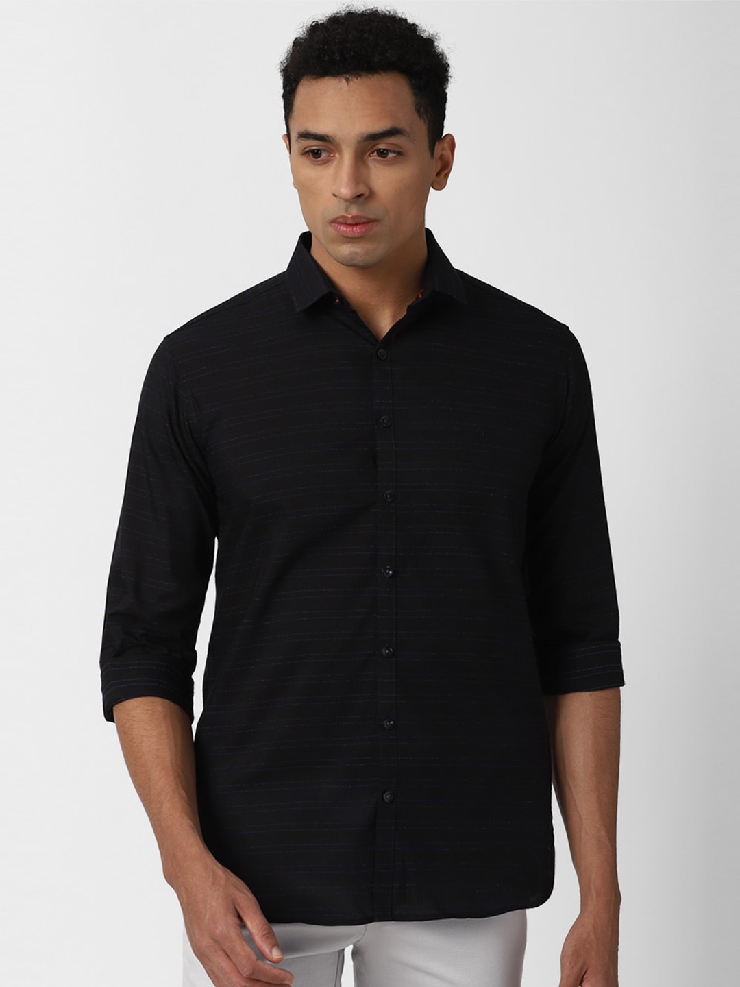 

V Dot Men Black Slim Fit Horizontal Stripes Striped Casual Shirt