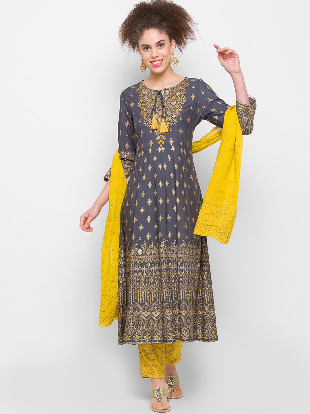 

ZOLA Women Grey Ethnic Motifs Printed Kurta with Churidar & With Dupatta