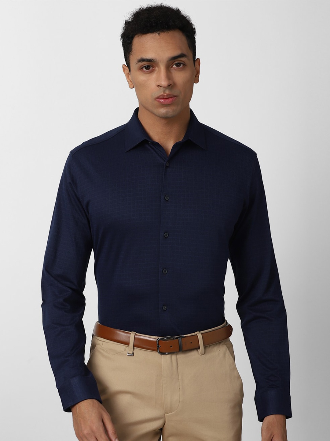 

Van Heusen Men Navy Blue Slim Fit Formal Shirt