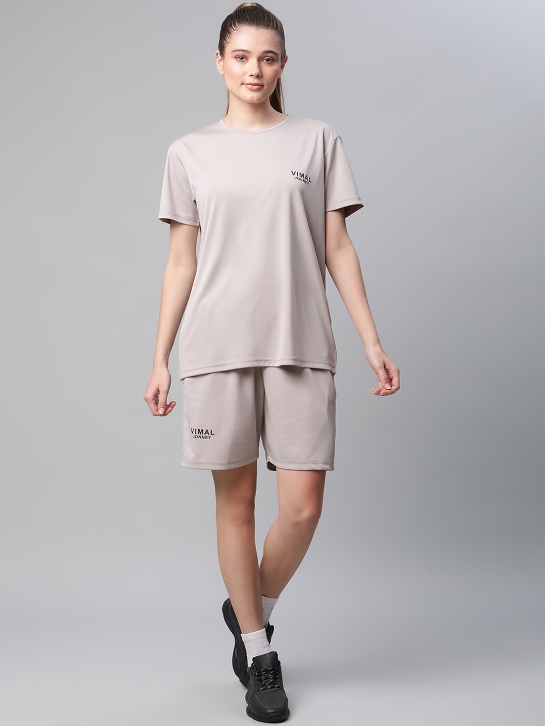 

MACK JONNEY JONNEY Women Grey Solid Tracksuit