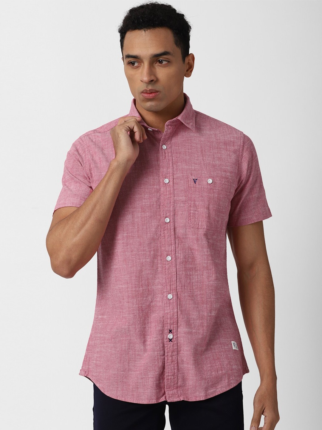 

VAN HEUSEN DENIM LABS Men Pink Slim Fit Casual Shirt