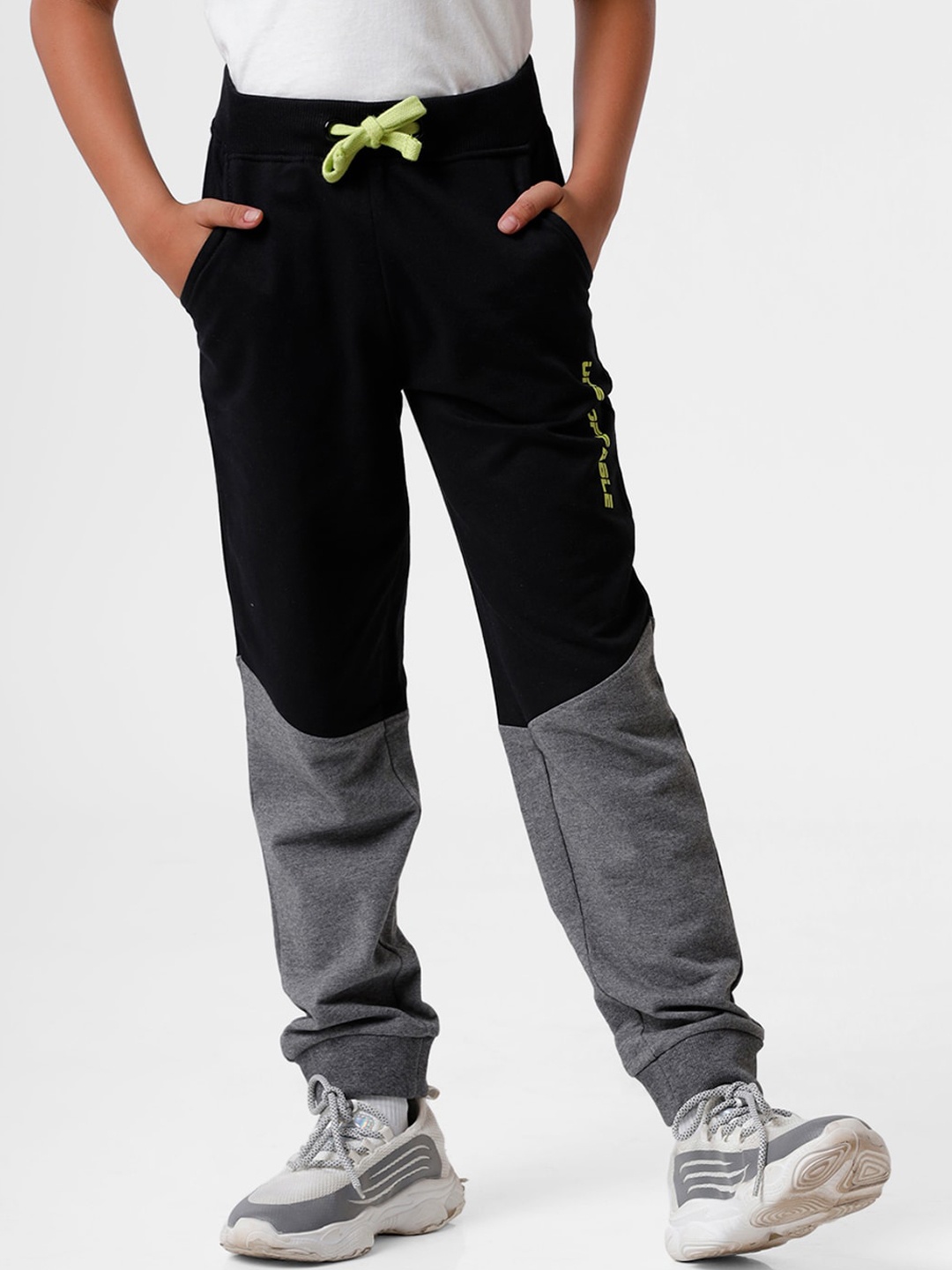 

PIPIN Boys Black & Grey Pure Cotton Joggers