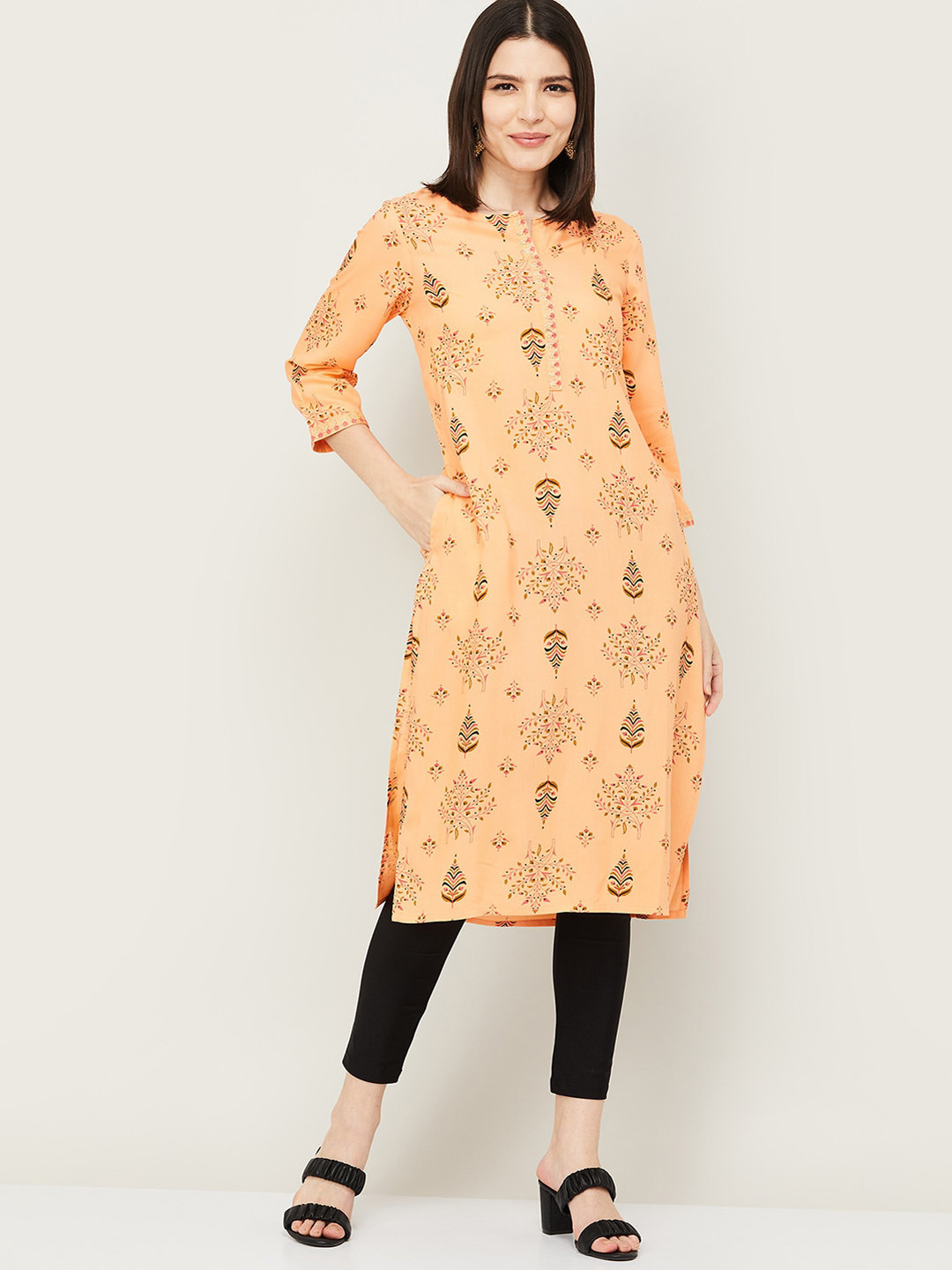 

Melange by Lifestyle Women Peach-Coloured & Brown Ethnic Motifs Printed Thread Work Kurta