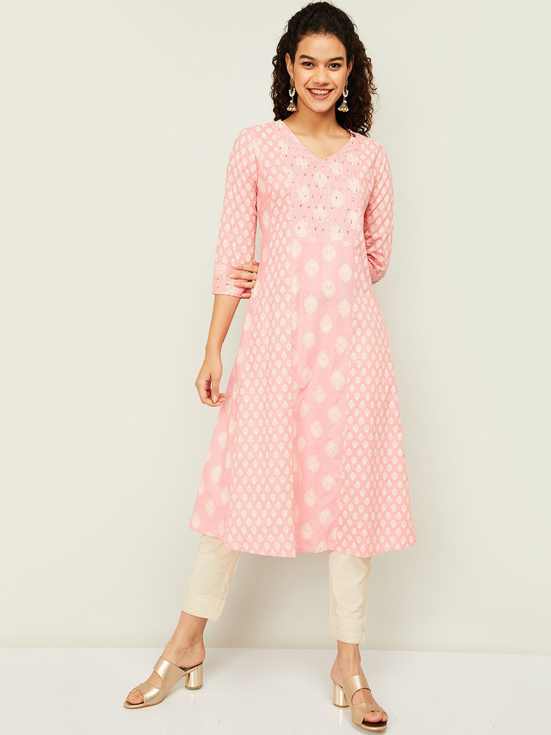 

Melange by Lifestyle Women Pink & White Ethnic Motifs Printed Kurta