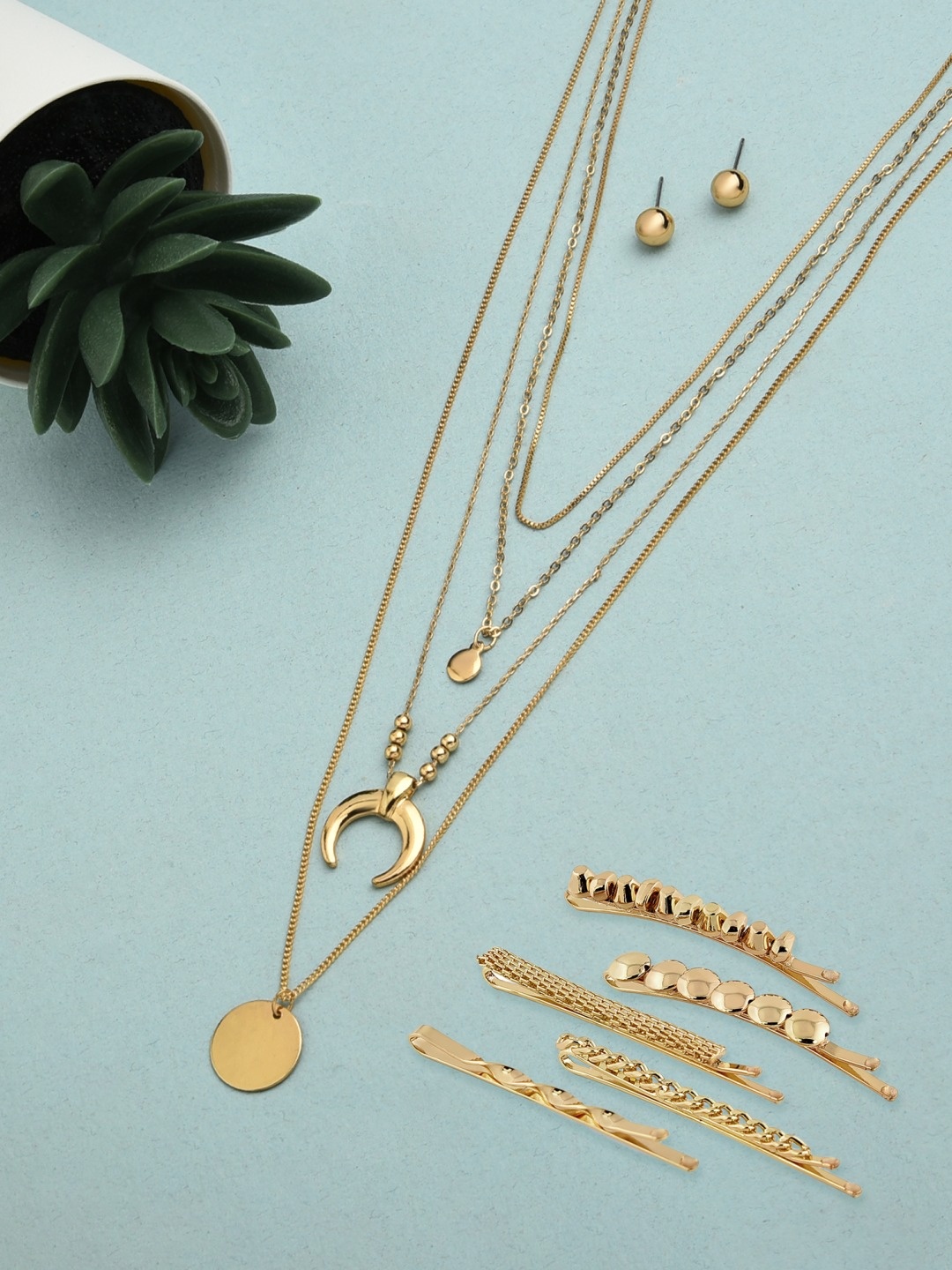 

AMI Gold-Toned Gold-Plated Layered Chain Earring & Set of 5 Hair Pins