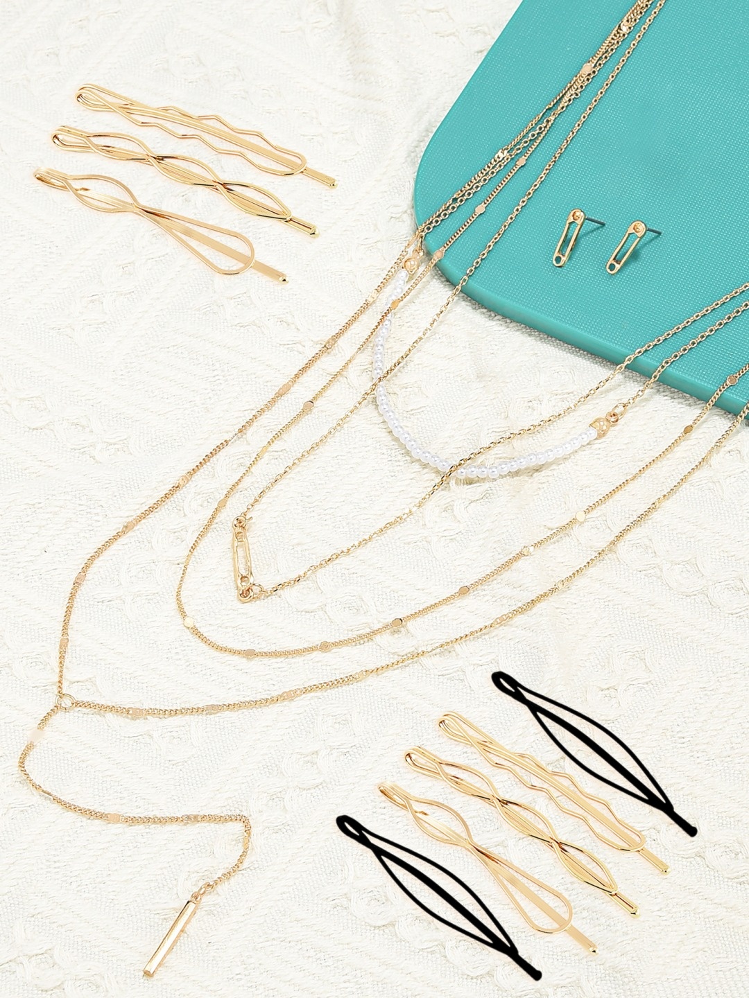 

AMI Gold-Toned & Black Gold-Plated Layered Chain Earring & Set of 8 Hair Pins