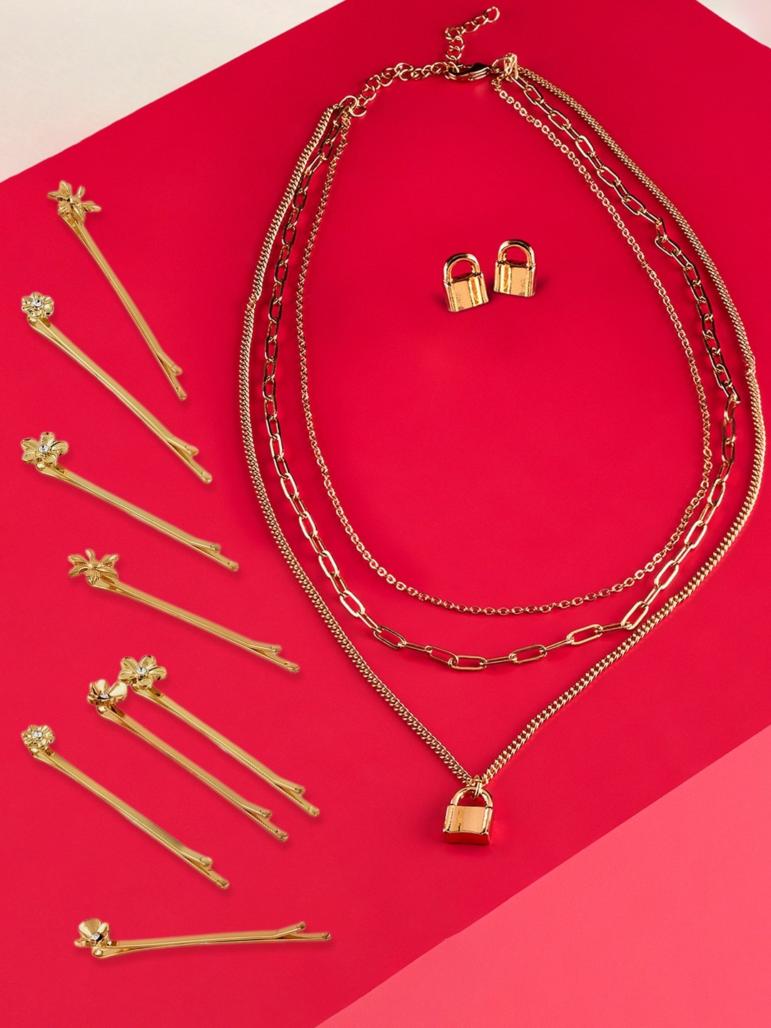 

AMI Gold-Plated Layered Necklace & 8 Bobby Pins