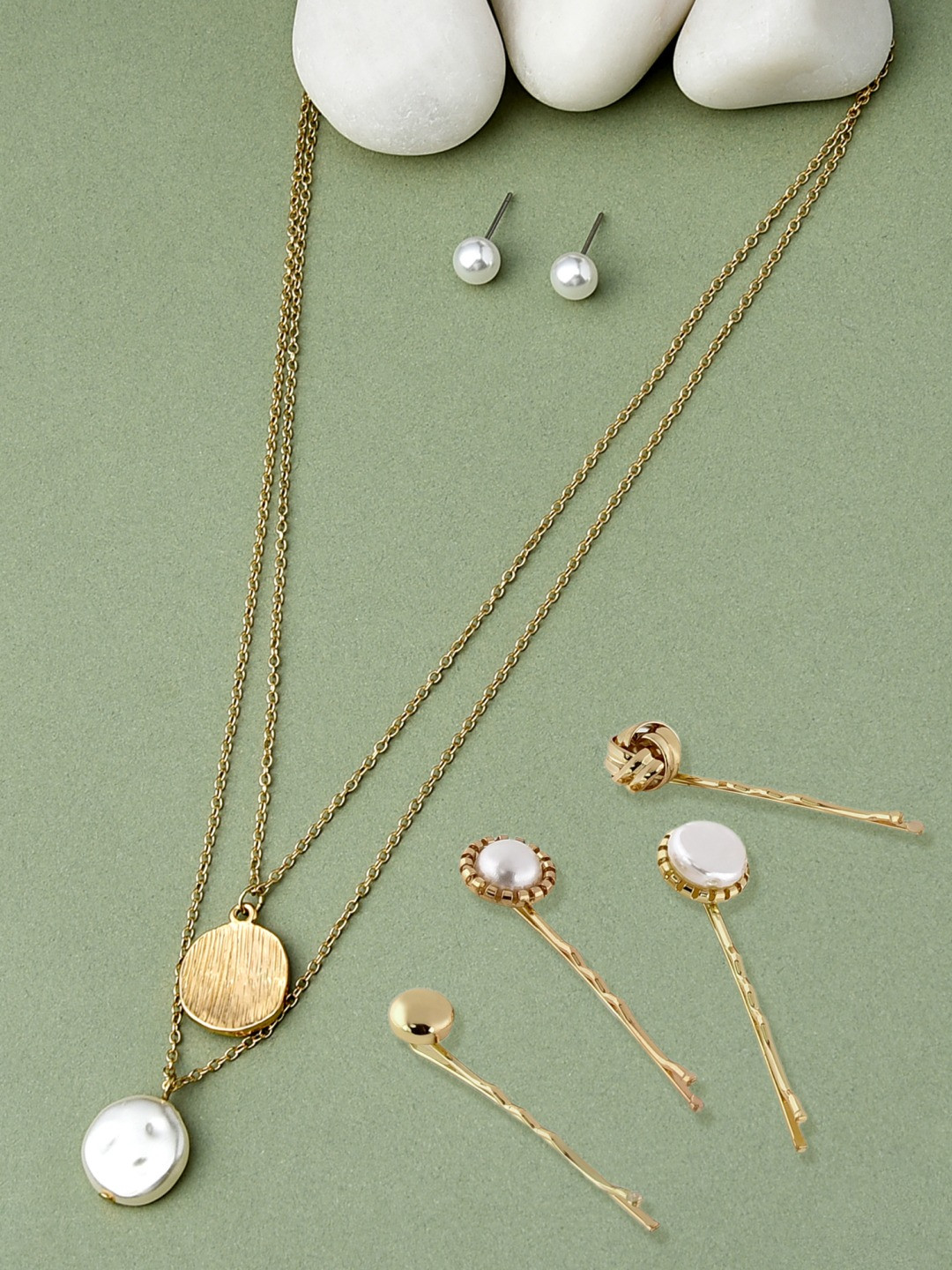 

AMI Gold-Plated White Layered Jewellery Set