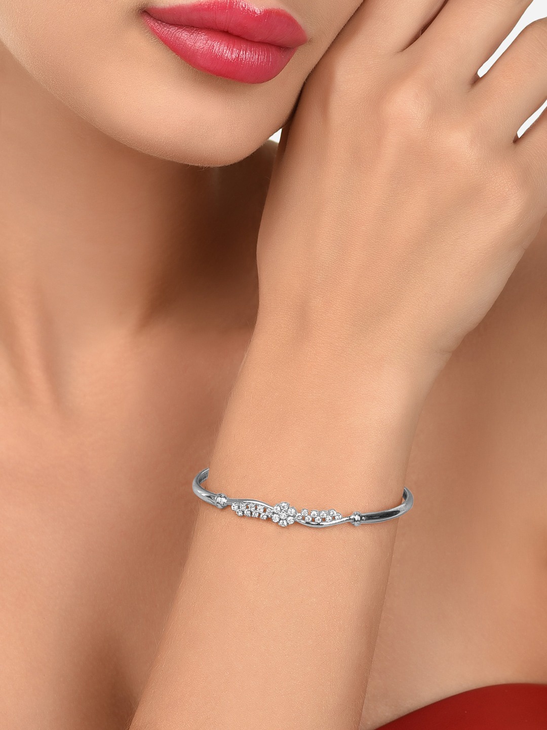 

AMI Women Silver-Plated & White Brass Cubic Zirconia Kada Bracelet