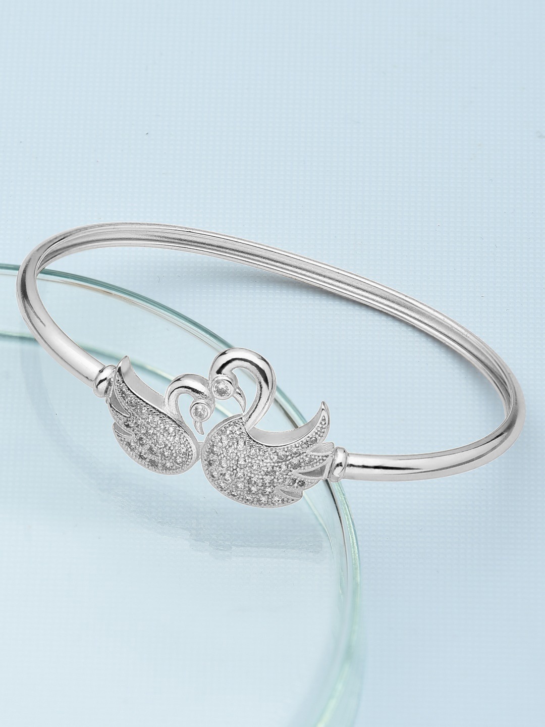 

AMI Women Silver-Toned Brass Cubic Zirconia Silver-Plated Kada Bracelet