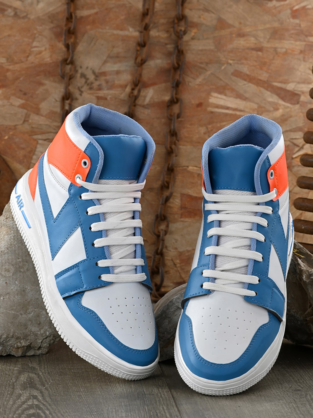 

Mactree Men White Colourblocked PU Sneakers