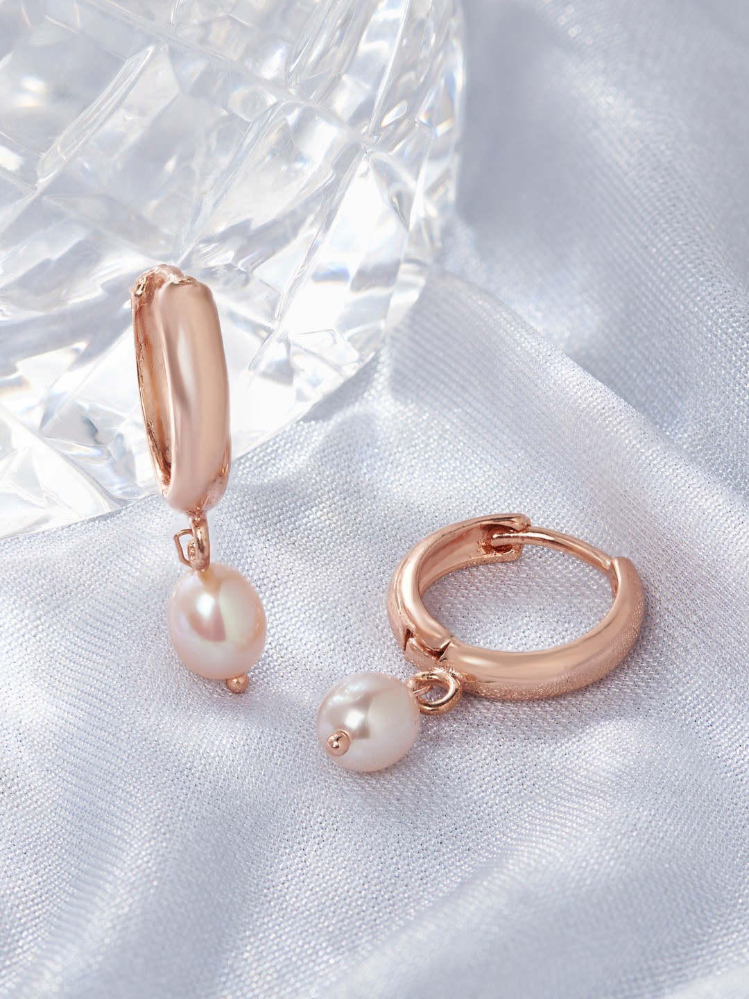 

Zaveri Pearls Rose Gold-Plated & White Hoop Earrings