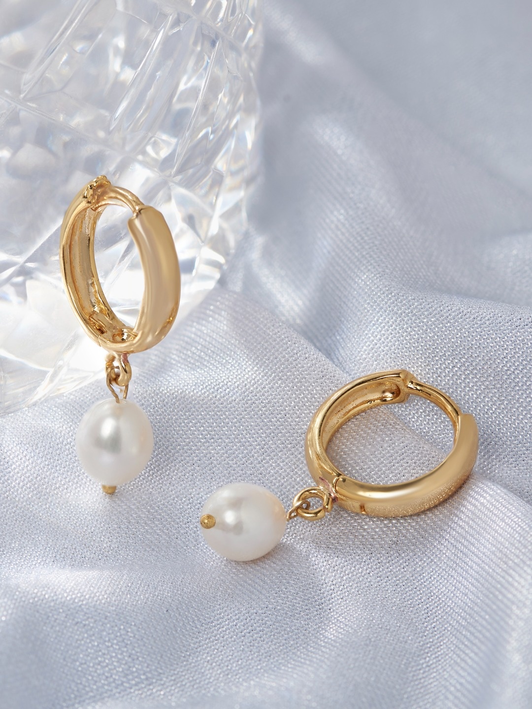 

Zaveri Pearls Gold-Plated & White Hoop Earrings