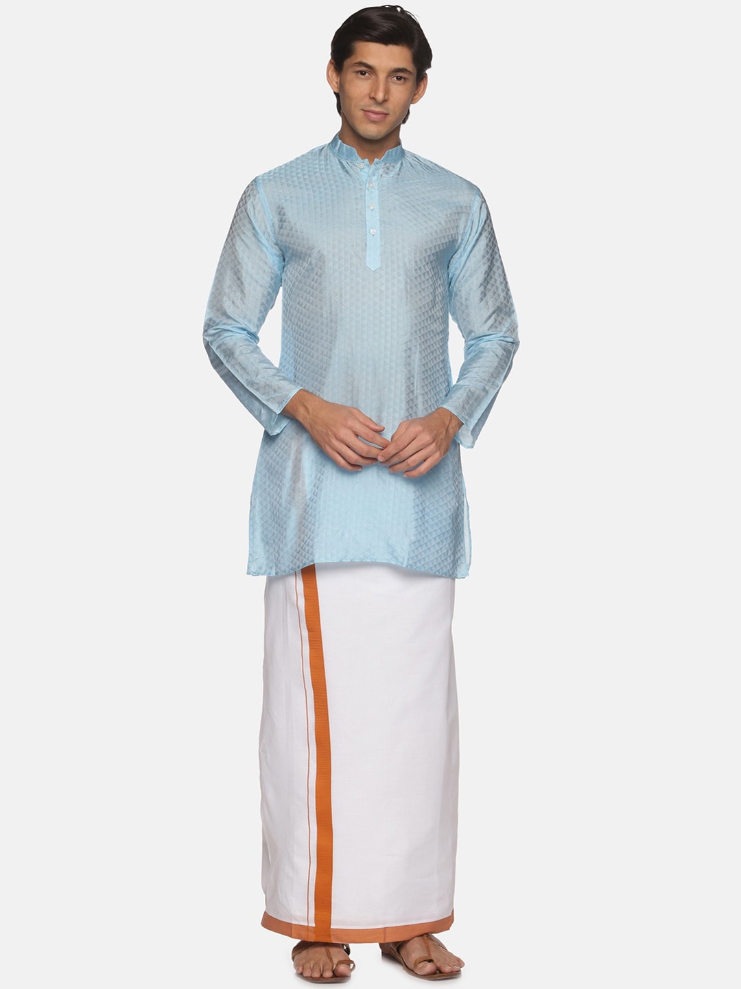 

Sethukrishna Men Blue Kurta With Veshti