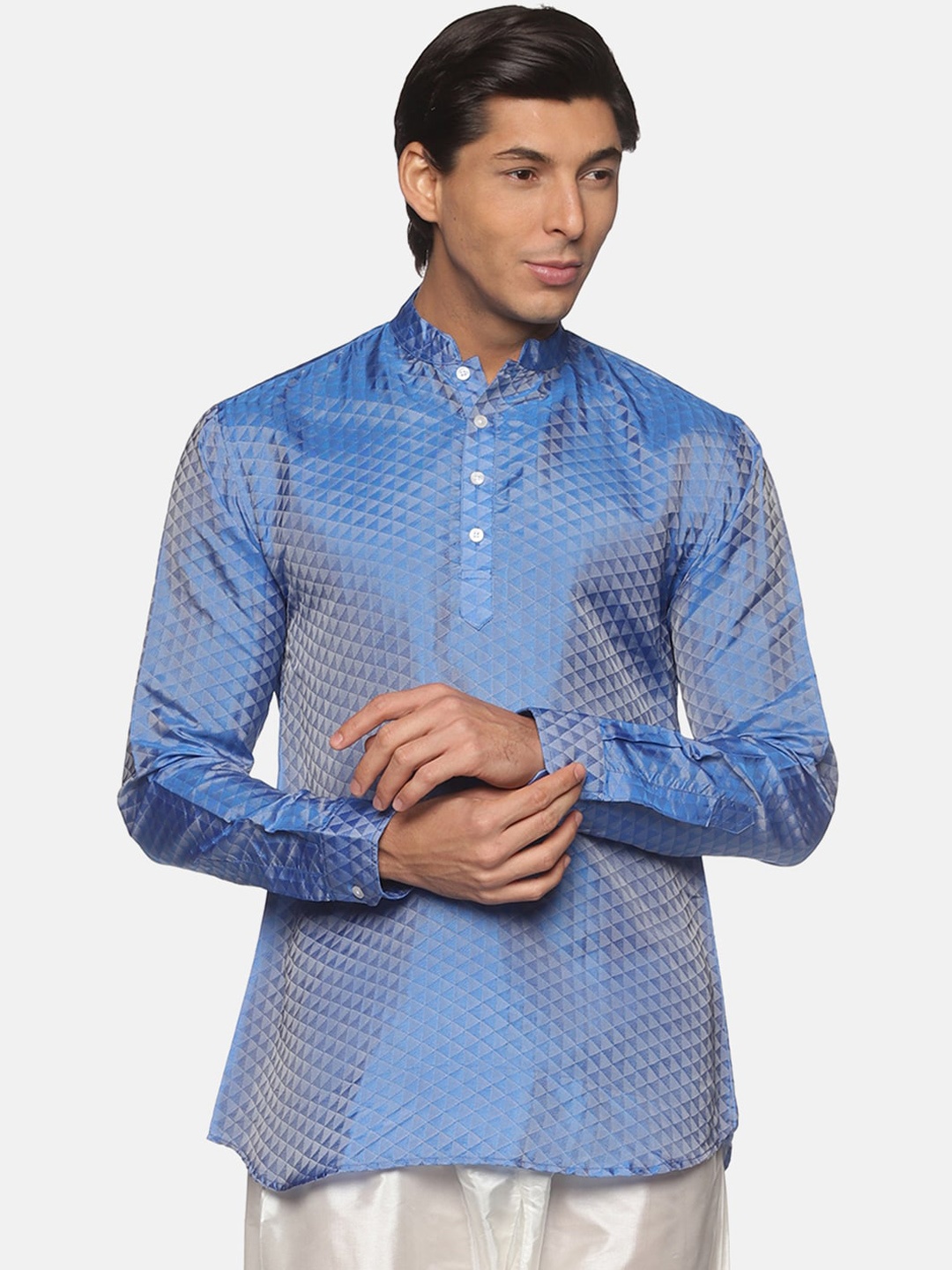 

Sethukrishna Men Blue Handloom Kurta