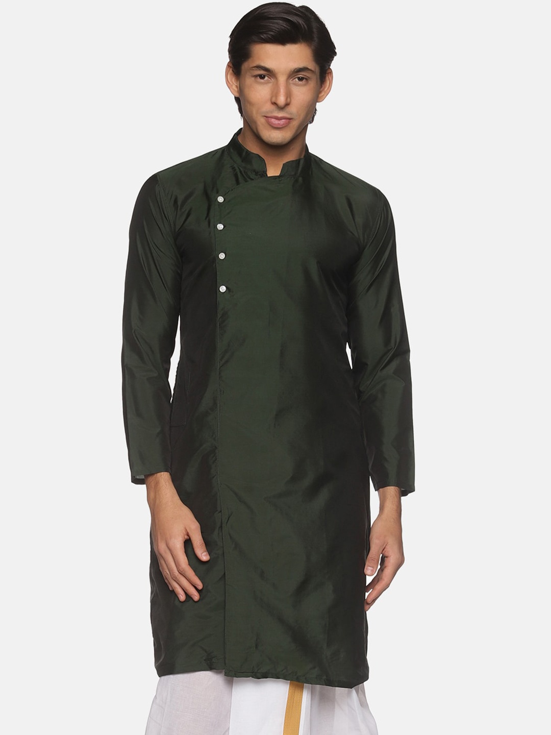 

Sethukrishna Men Green Solid Handloom Kurta