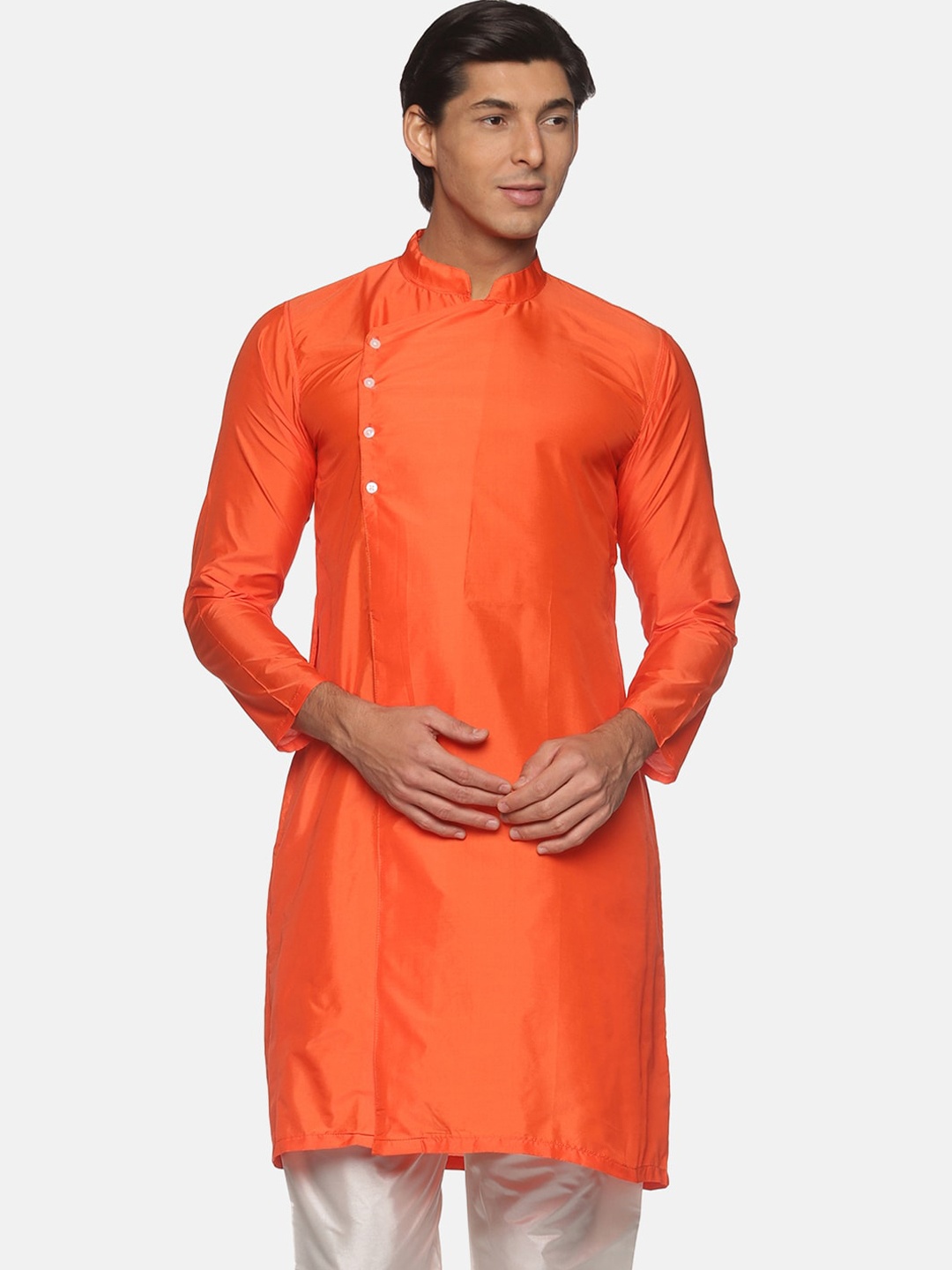 

Sethukrishna Men Orange Thread Work Handloom Kurta