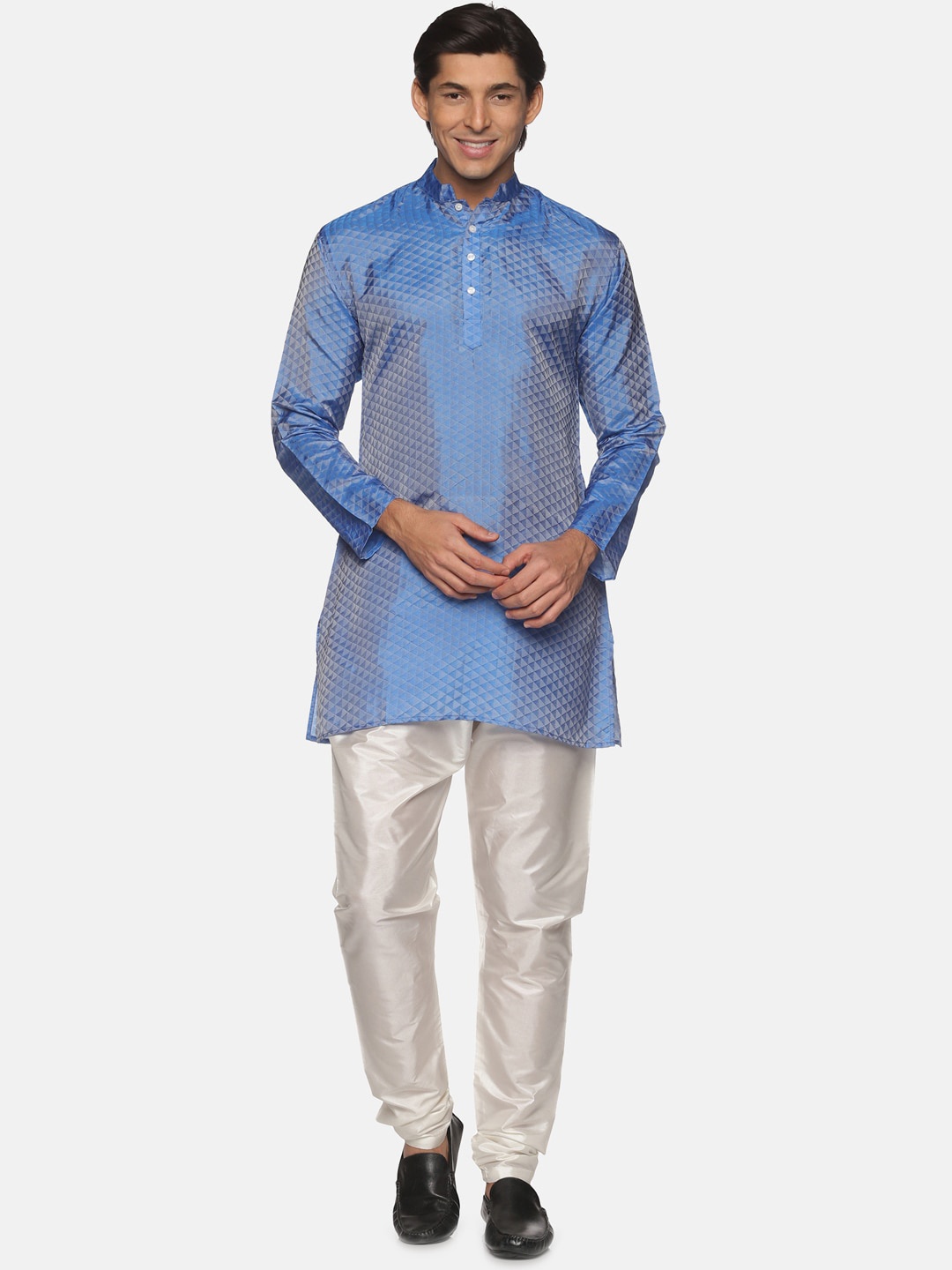 

Sethukrishna Men Blue Printed Kurta with Pyjamas