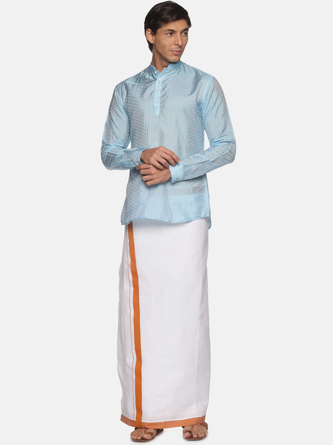 

Sethukrishna Men Blue & White Kurta With Veshti