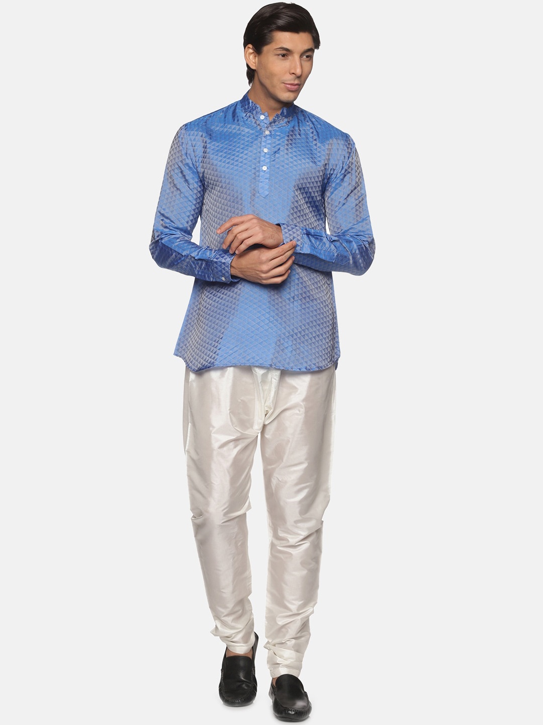 

Sethukrishna Men Blue Kurta with Pyjamas