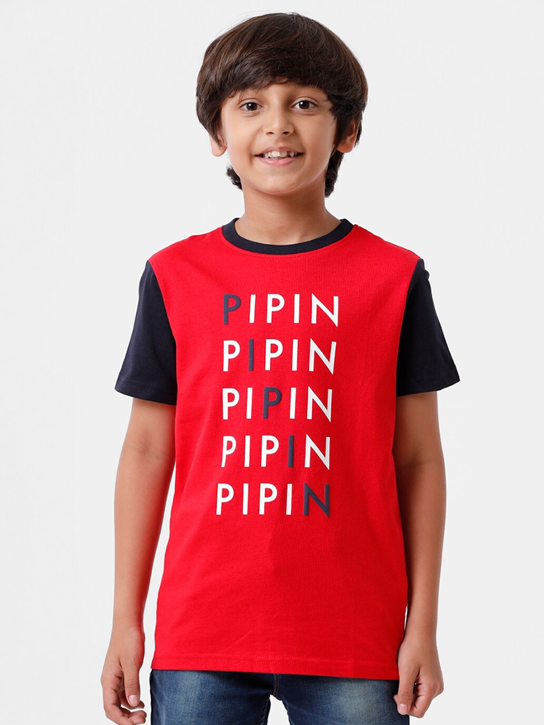 

PIPIN Boys Red & Navy Blue Typography Printed Pure Cotton T-shirt