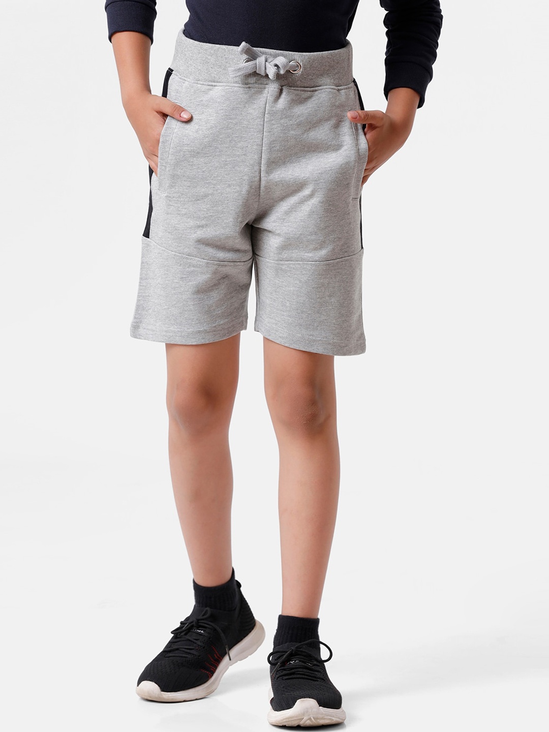 

PIPIN Boys Grey Melange Solid Pure Cotton Sports Shorts